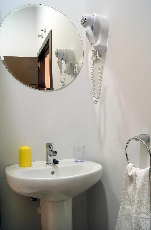 Hostal Cibeles Madrid Zimmer foto