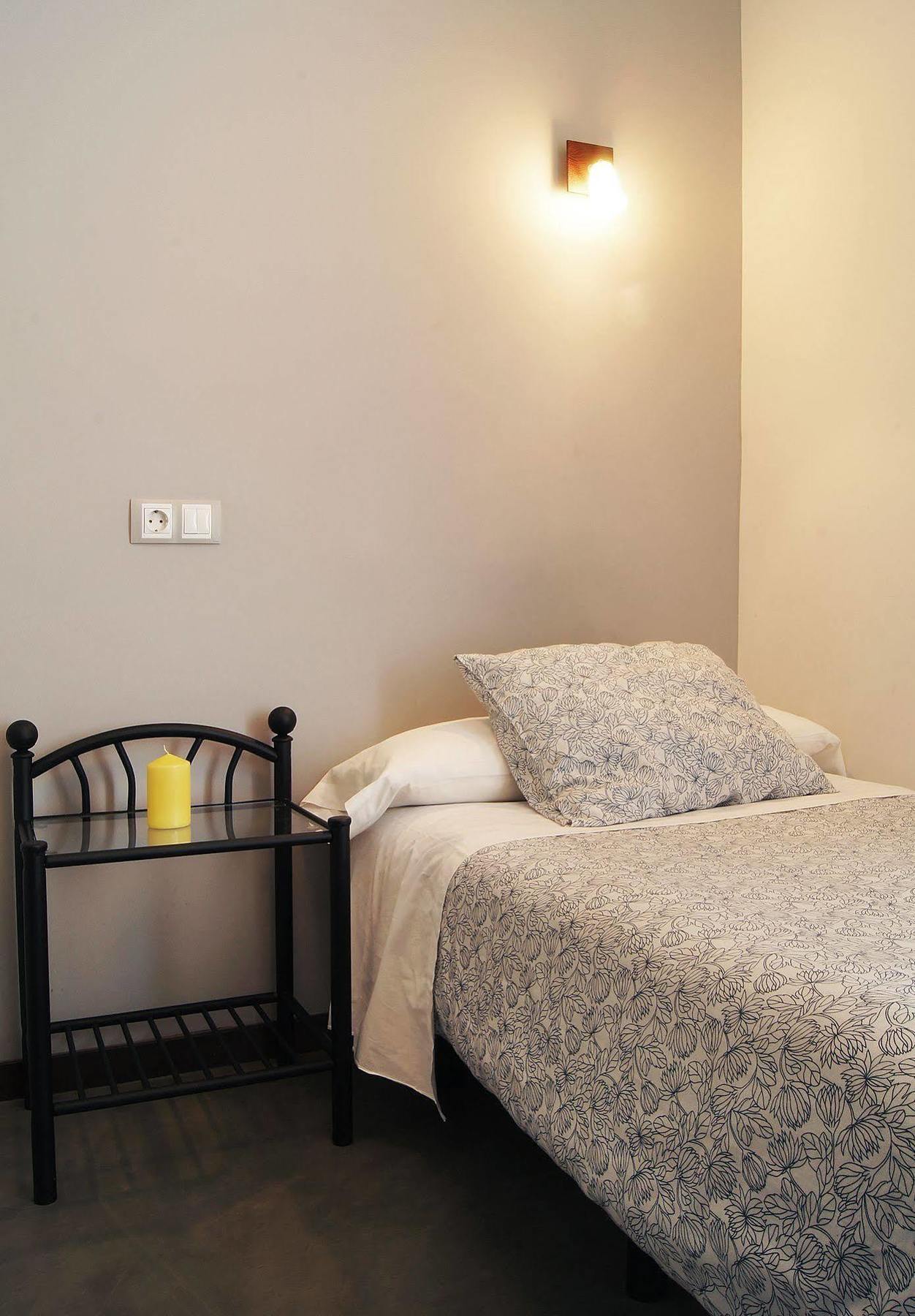 Hostal Cibeles Madrid Exterior foto