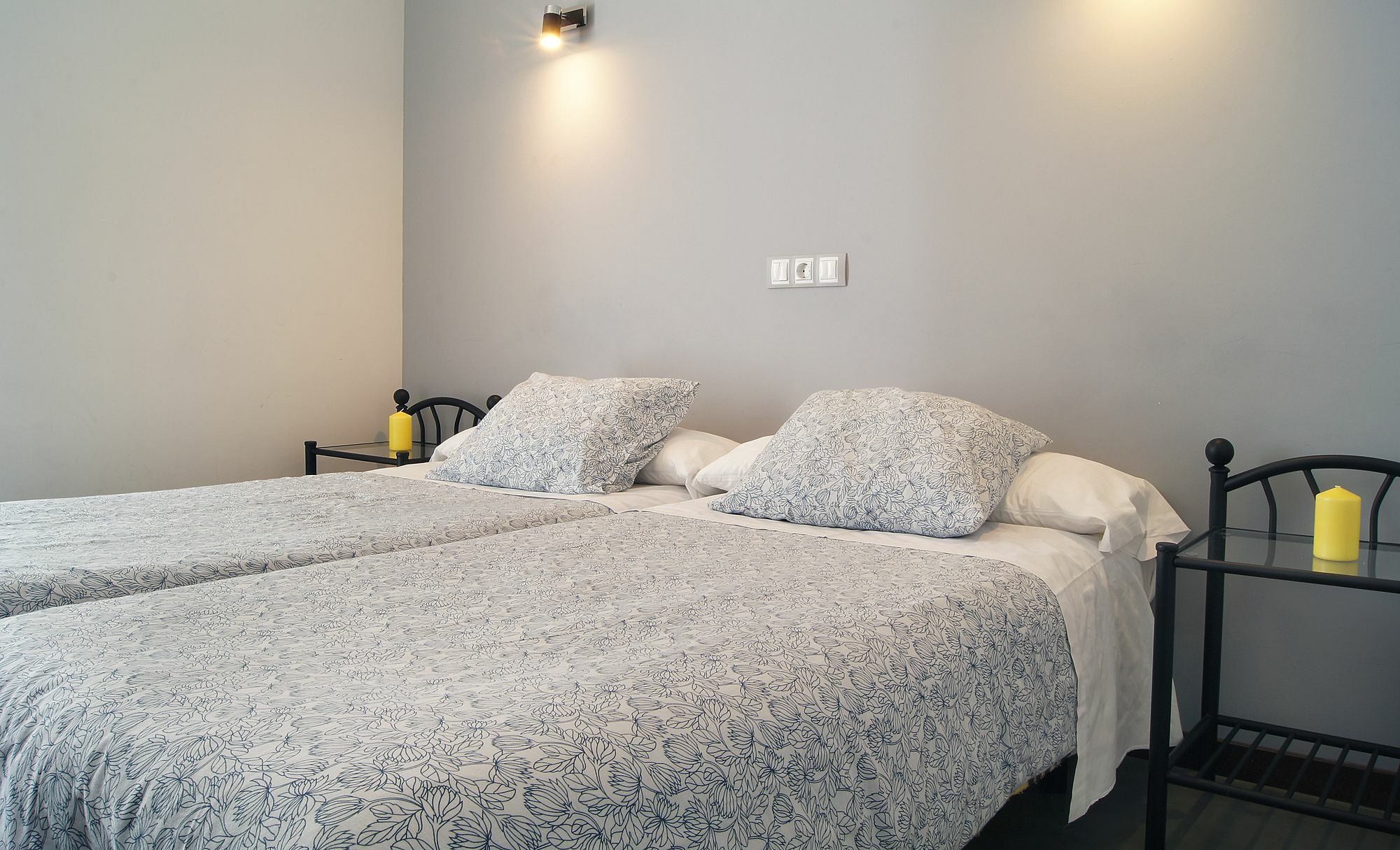 Hostal Cibeles Madrid Exterior foto